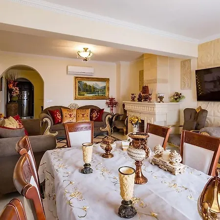 Luksuzna Vila Ob Plazi Z Bazenom Βίλα *