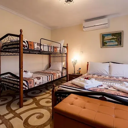 Luksuzna Vila Ob Plazi Z Bazenom Βίλα *