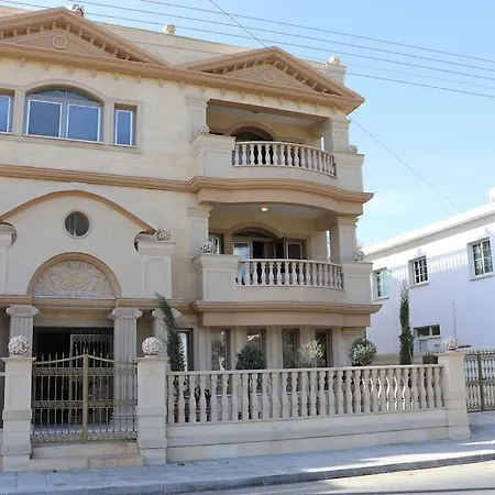 Luksuzna Vila Ob Plazi Z Bazenom Βίλα