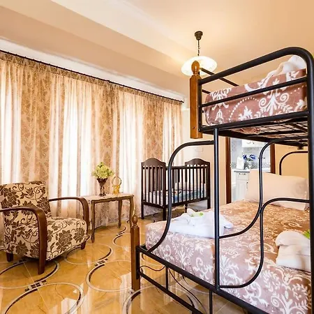 Luksuzna Vila Ob Plazi Z Bazenom * Πάφος