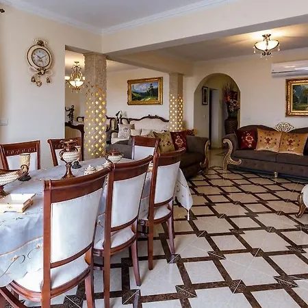 Luksuzna Vila Ob Plazi Z Bazenom Πάφος